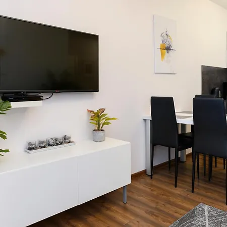 Appartement Sunny Bliss Polanki Klonowa, 350m Beach, Pool, Sauna, Gym Kołobrzeg